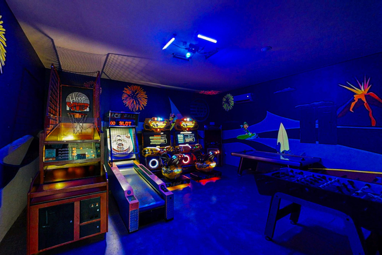 Game room, 6BR Reunion Mansion Circus Room & Karaoke, Osceola