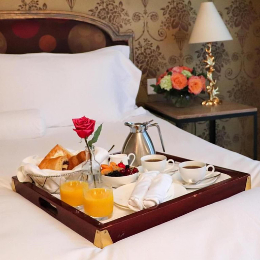 Room 2, Aurelia House Hotel, Toronto