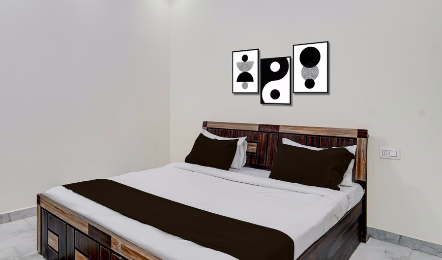Room 4, Super Hotel O Sudhirpur, Varanasi