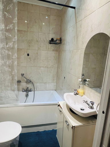 Bathroom 4, Stylish 2 Bed in Manchester City Centre Fast Wi-fi, Manchester