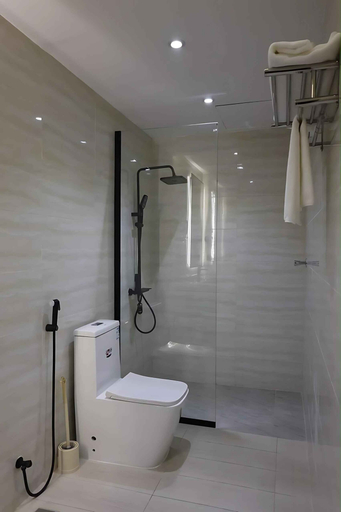 Bathroom 2, RADIX MILLENNIUM