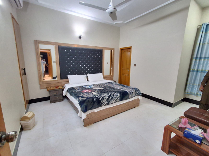 Bedroom 2, Rose Palace Guest House, Karachi