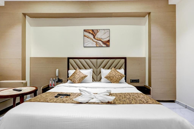Room 4, Hotel Lee Fortune, Gandhinagar