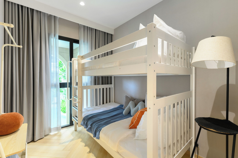 Room 2, Bang Tao - Tropical Pool & Garden View, Phuket Island