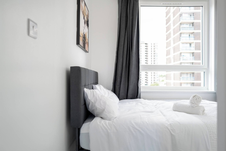 Room 2, Modern 3BD Flat Hoxton & Shoreditch N1, London