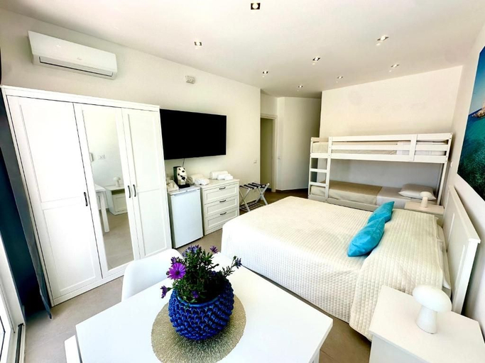 Room 2, Torre Pozzillo Beach, Palermo