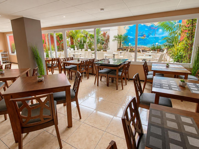 Food & Drinks 3, LEVEL Mallorca - Living, Baleares