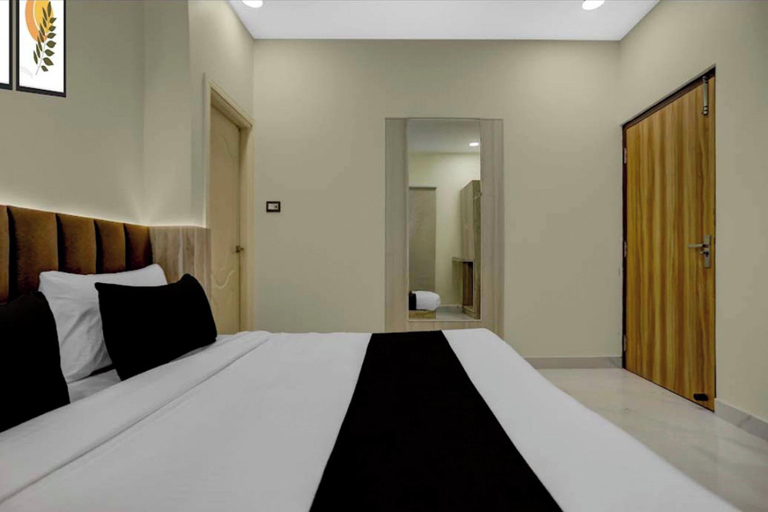 Room 2, Super Townhouse Oak Kaal Bhairav Temple, Varanasi