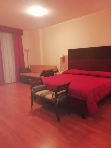 Bedroom 2, Hotel Miami, Teramo