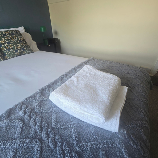 Room 2, Pet-friendly Cottage, Garden & Kent Countryside, Kent