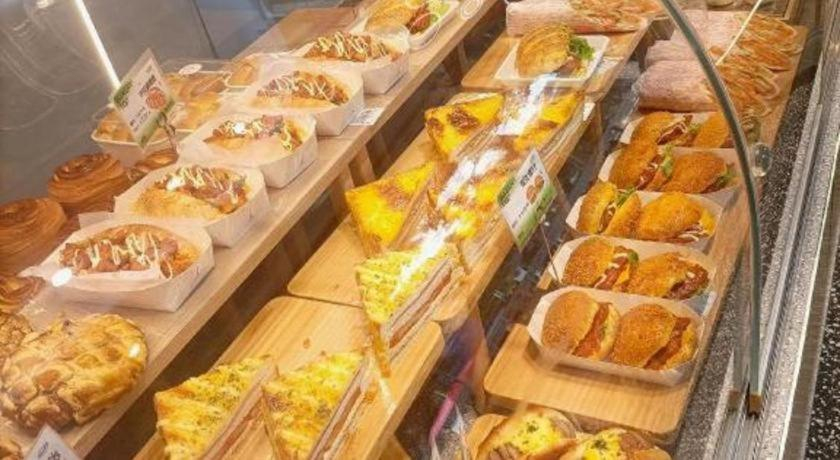 Food & Drinks 5, Vienna Hotel Guangxi Beiliu Passenger Station, Yulin
