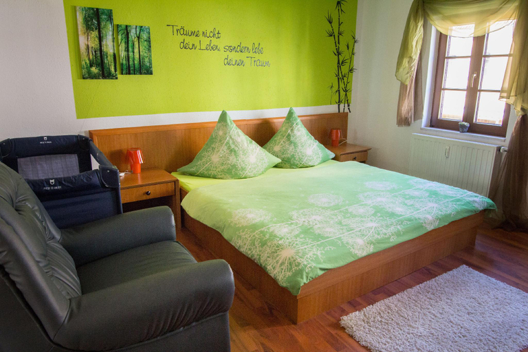 Bedroom 2, 4 JahresZeiten, Meißen
