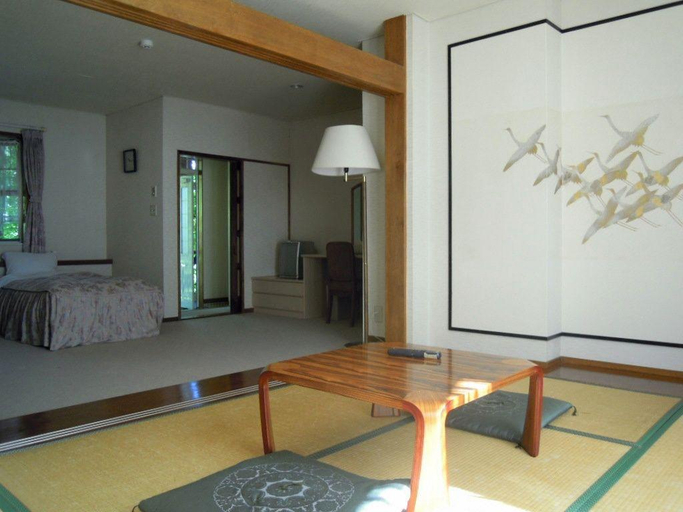 Others 2, Pesion Norikura, Matsumoto