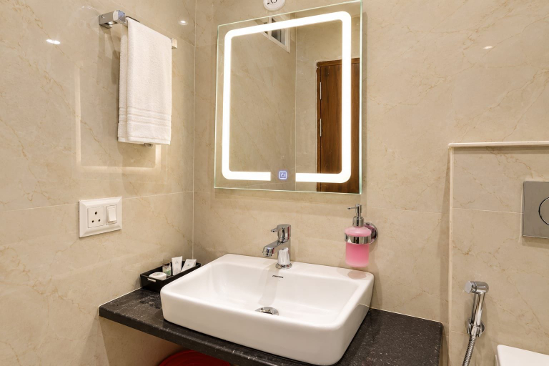 Bathroom 3, Hotel Dream Kashi, Faizabad