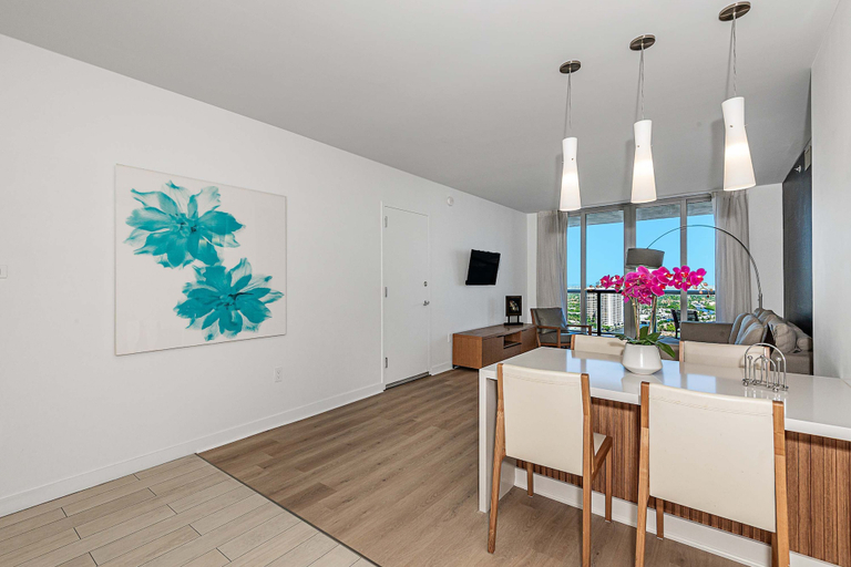 Room 2, Balcony Pool View and Near Beach, Broward