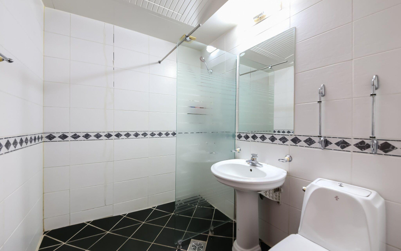 Bathroom, Hadong Autumn Hotel, Hadong