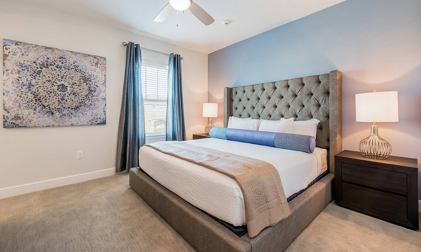 Room 2, Encore 8BR Villa, Putting Green, Near Disney, Osceola