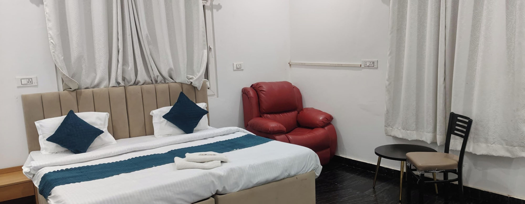 Room 2, Shri Radha Kripalu Dham, Mathura
