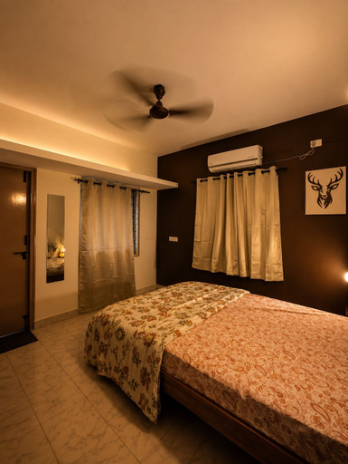 Room 3, 2bhk Malleswaram templeview-veg only, Bangalore