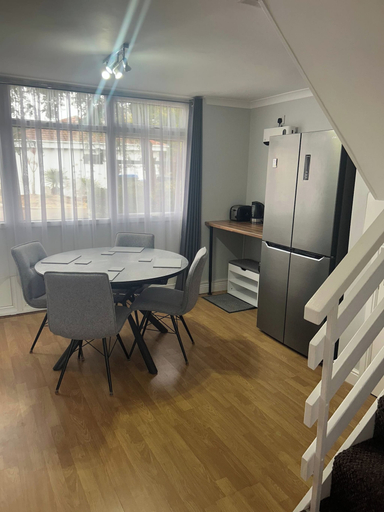 Dining, 2 Bedroom Villa, Sleeps 5, Wifi, Parking, Beach, Devon