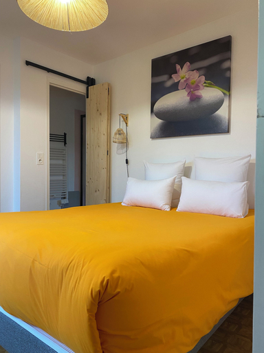 Room, Les chambres du 7 by Le Meix, Jura