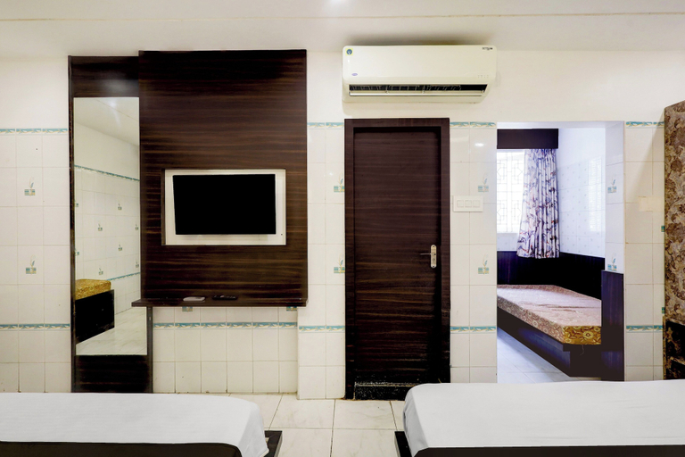 Room 2, Collection O Chidambaram Stadium, Chennai