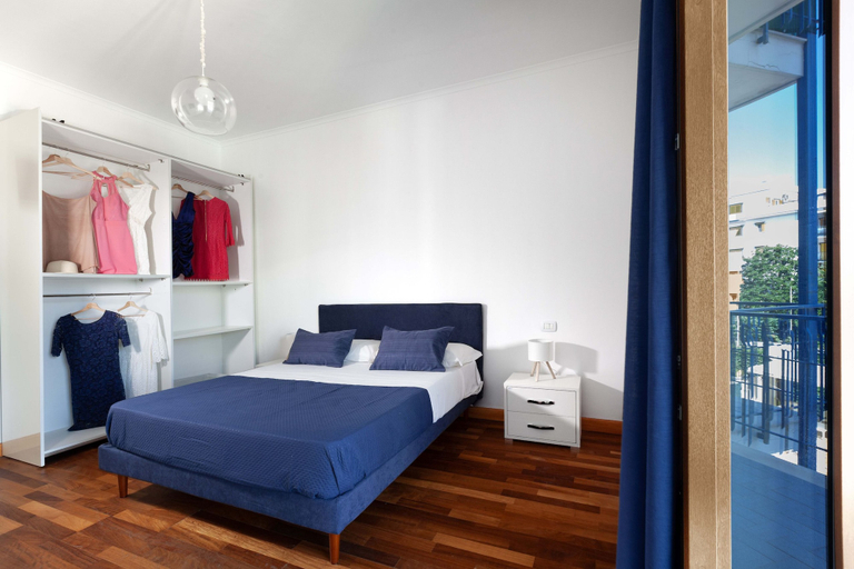 Room 5, Estate4home - Aranci 33 Guest House, Napoli