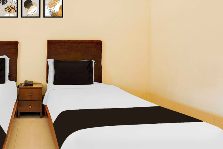 Room 3, Townhouse Oak Dwarka Nagar Ramatalkies, Visakhapatnam