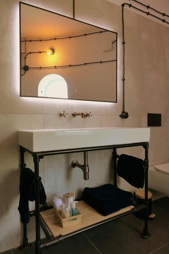 Bathroom 4, Watertoren Hengelo, Hengelo