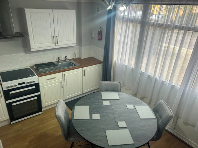 Private kitchen, 2 Bedroom Villa, Sleeps 5, Wifi, Parking, Beach, Devon