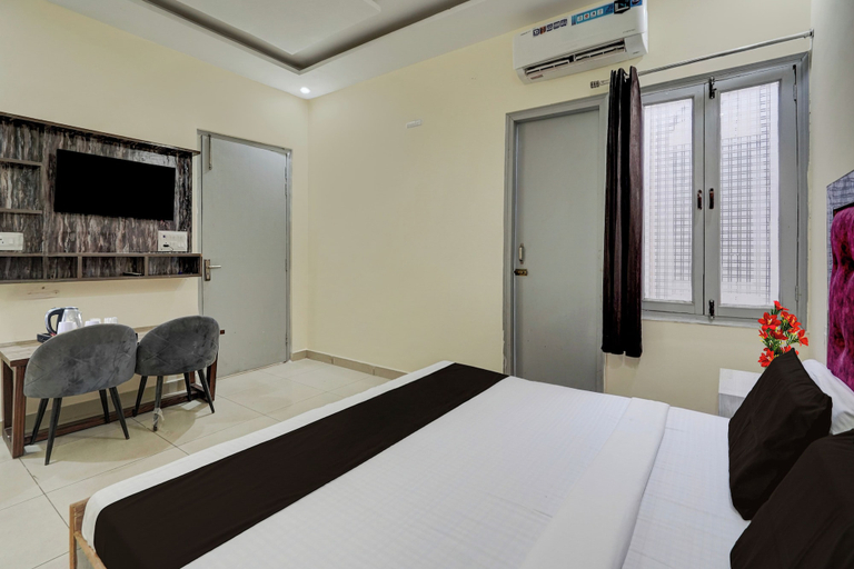 Room 5, Hotel O Meerut Central College Formerly, Meerut