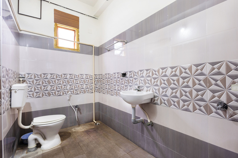 Bathroom 4, Sapthami Luxury Rooms, Guntur