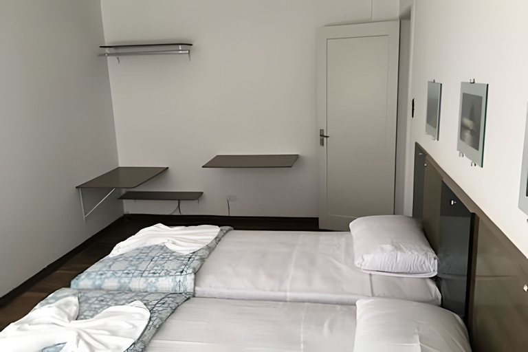Room 5, Ap na rua das flores em Curitiba, Curitiba
