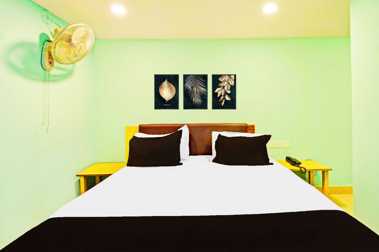 Room 5, Townhouse Oak SR Nagar Metro Station, Ranga Reddy