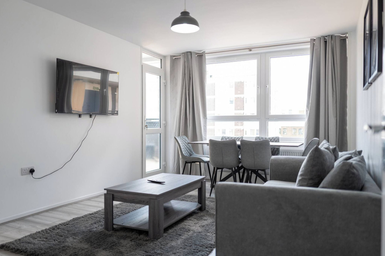 Living room 3, Modern 3BD Flat Hoxton & Shoreditch N1, London