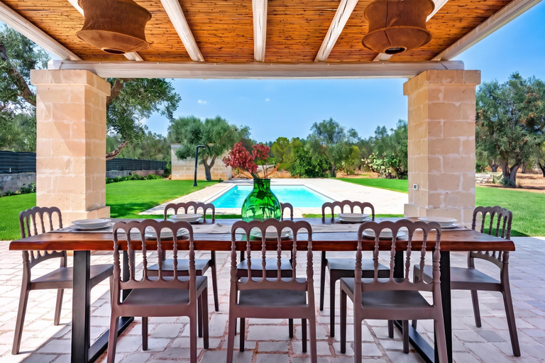 Outdoor dining 3, Villa Fedali With Pool, Brindisi