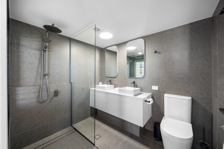 Bathroom 4, Poolside 3-bed Retreat Near Kings Beach, Caloundra - Caloundra S.