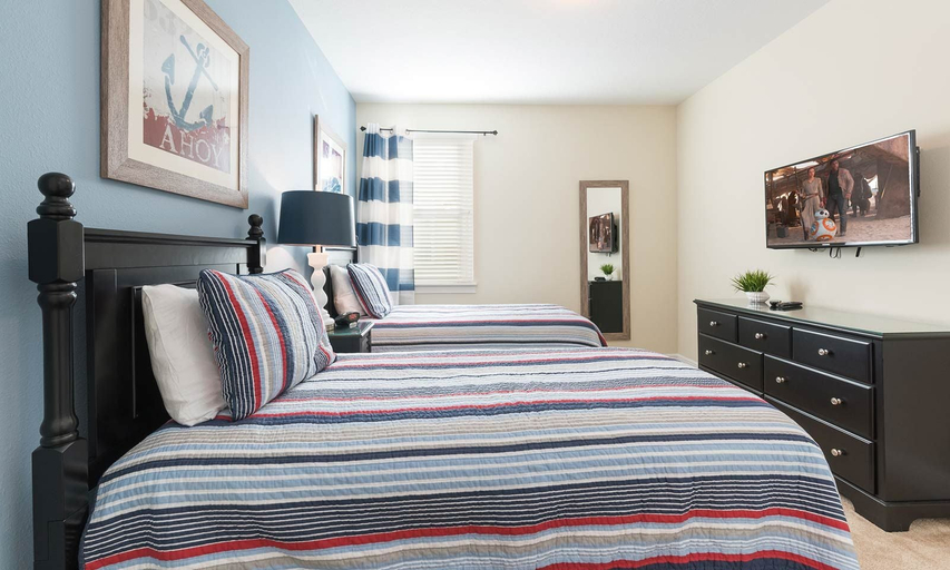 Room 2, 10br Encore Villa Pool, Spa & TV Loft, Osceola