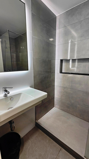 Bathroom 3, Corona Roja Apartments, Las Palmas