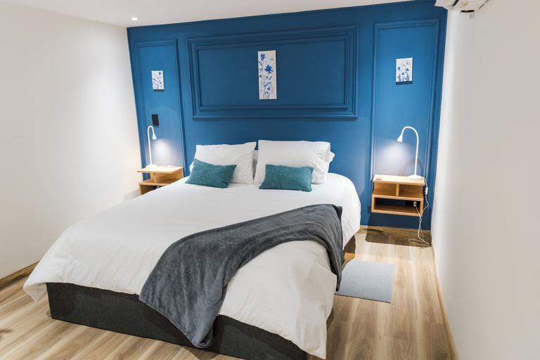 Room 4, Hotel 664, Medellín