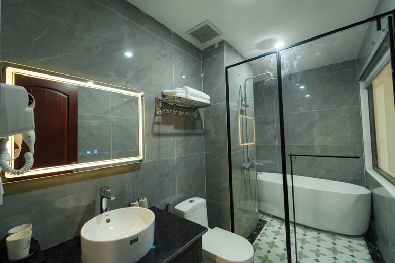 Bathroom, Pho Co Hotel Ninh Binh, Ninh Bình