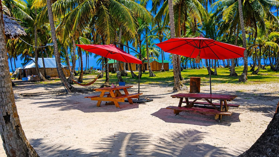 Outdoor dining, cabaña madera sanblas luxury, Panamá