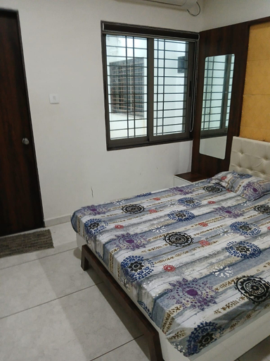 Room 2, Meera Marriage Hall and Hotel, Gir Somnath