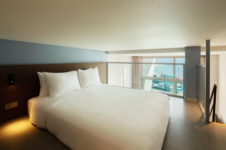 Bedroom 4, The Week And Resort, Jung