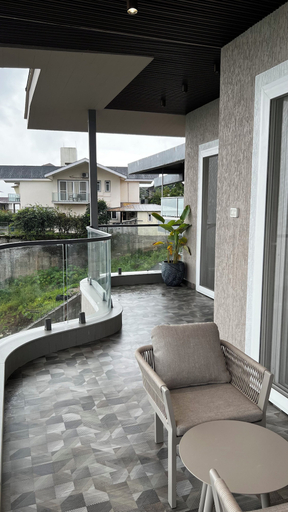 Terrace/patio, Breeze Suites by Jumbo Holidayz, Satara
