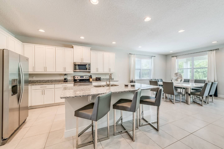 Private kitchen 4, Encore 7BR Villa: Theater, Loft, Near Disney, Osceola