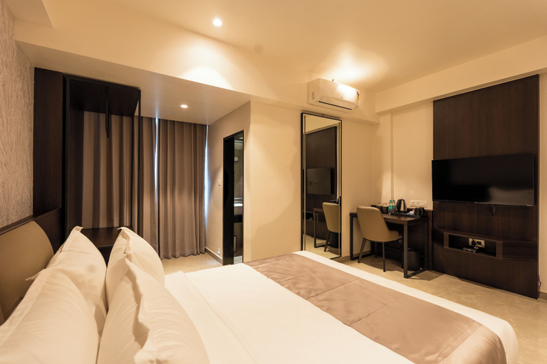 Room 2, Radiance By Hotel Roopa, Dakshina Kannada