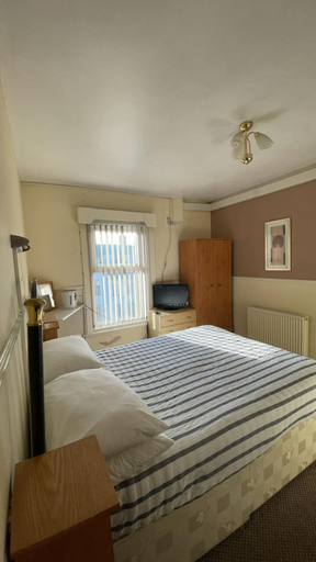 Bedroom 4, White Moon Hotel, Blackpool
