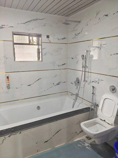 Bathroom 4, Peak Paradise Resort, Raigarh