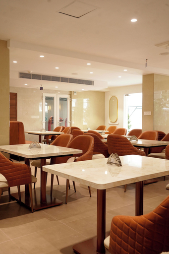 Dining 2, Hotel Hyden Park, Ernakulam